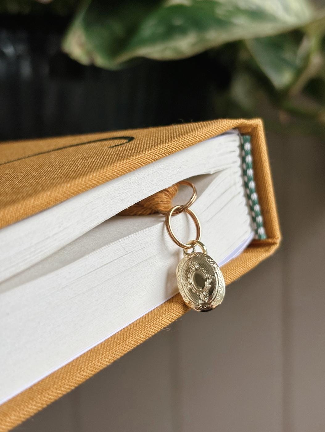 Personalized Locket Charm Bookmark | Cute Gift for Book Lovers | Book Accessories | Vintage Thoughtful Bookish Keepsake