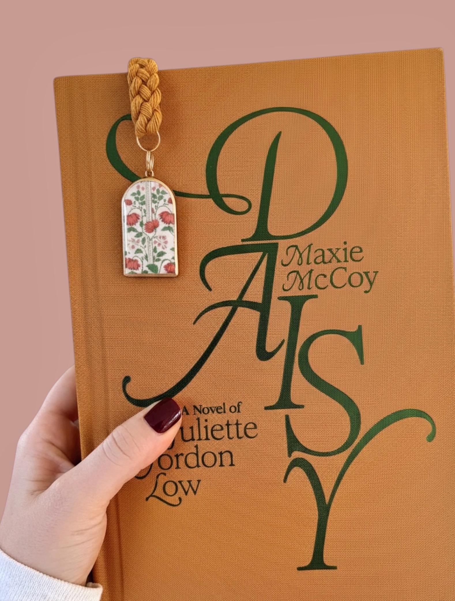 Coquette Floral Charm Bookmark - Book Accessories for Readers