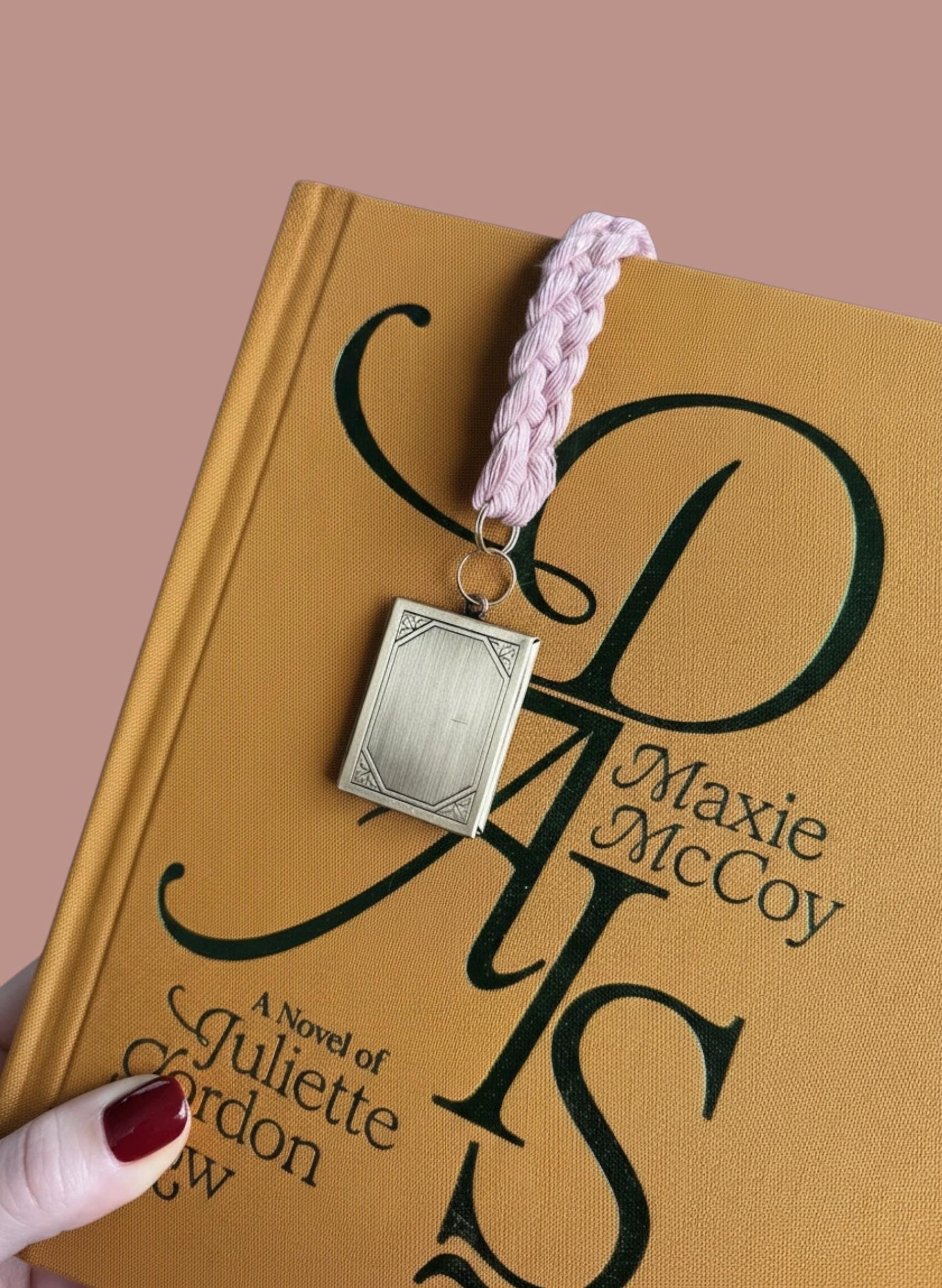 Functional Book Locket Bookmark | Personalized Photo Bookmark | Gift for Book Lovers | Page Marker | Page Keeper