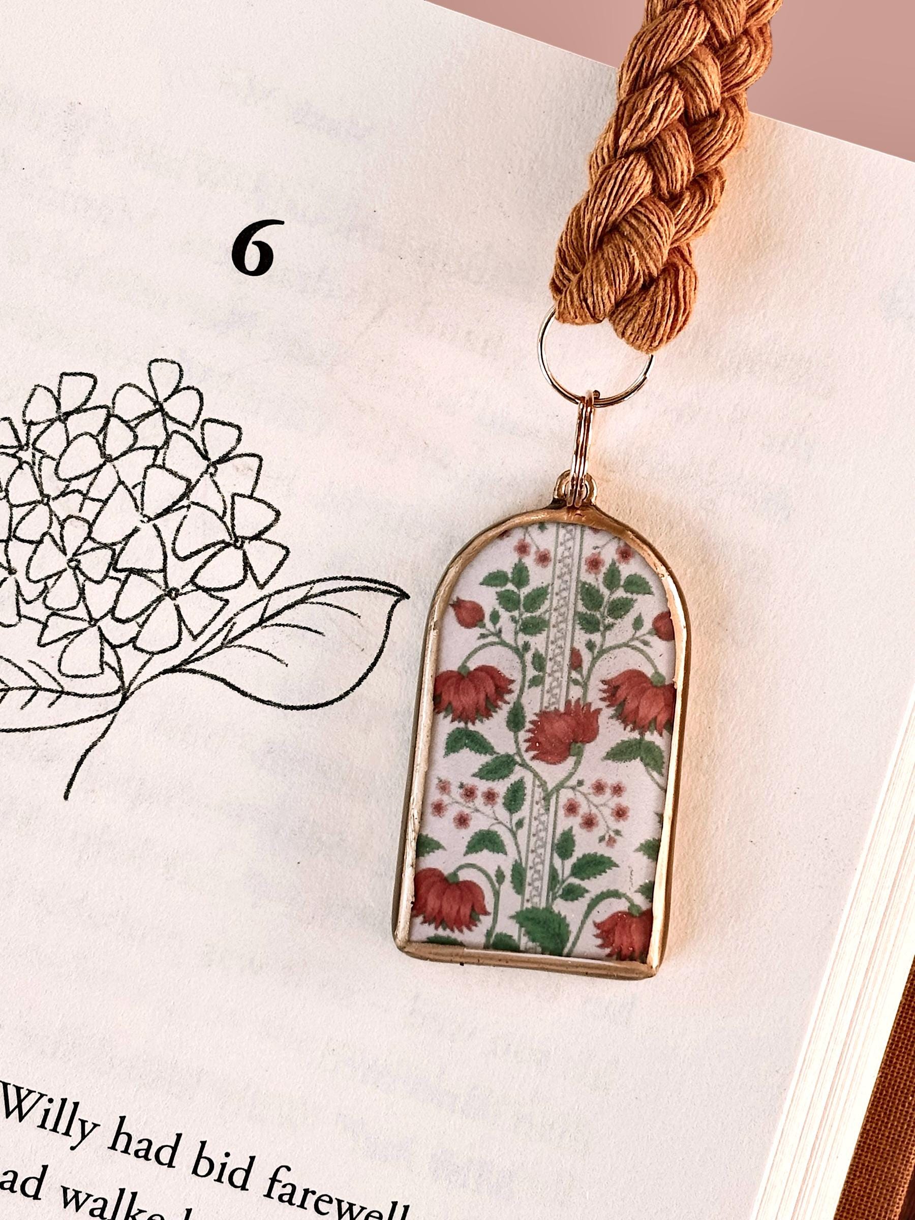 Coquette Floral Charm Bookmark - Book Accessories for Readers