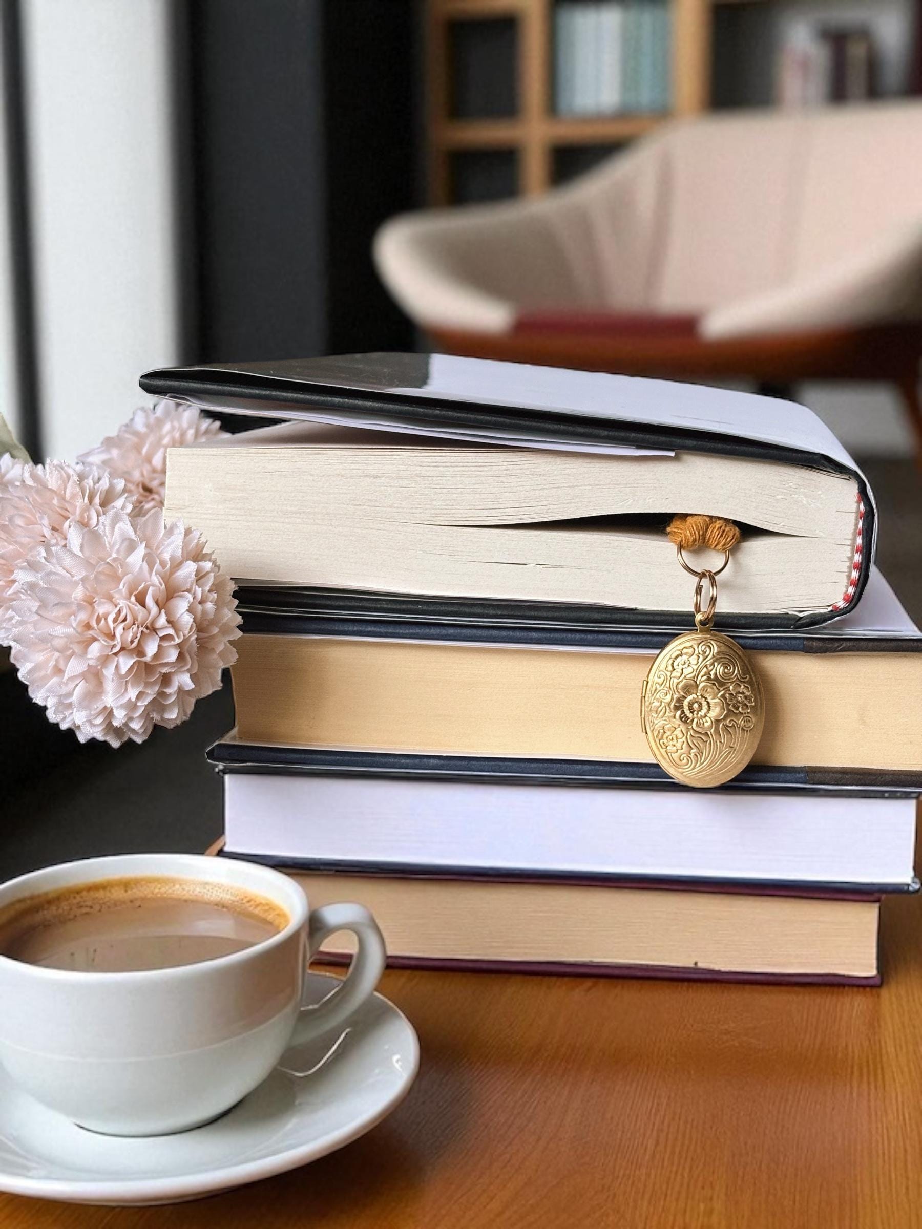 Functional Locket Bookmark | Personalized Photo Page Keeper
