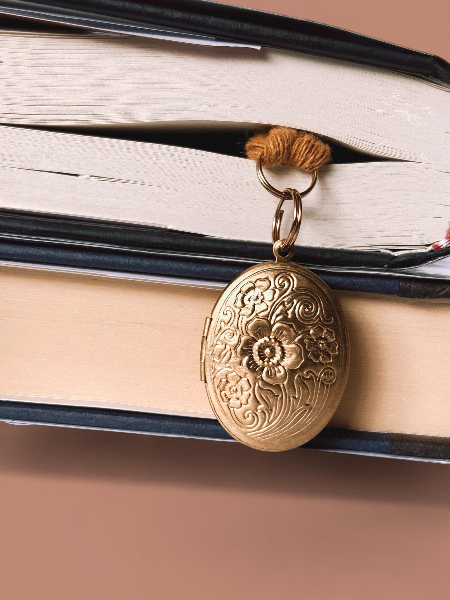 Functional Locket Bookmark | Personalized Photo Page Keeper